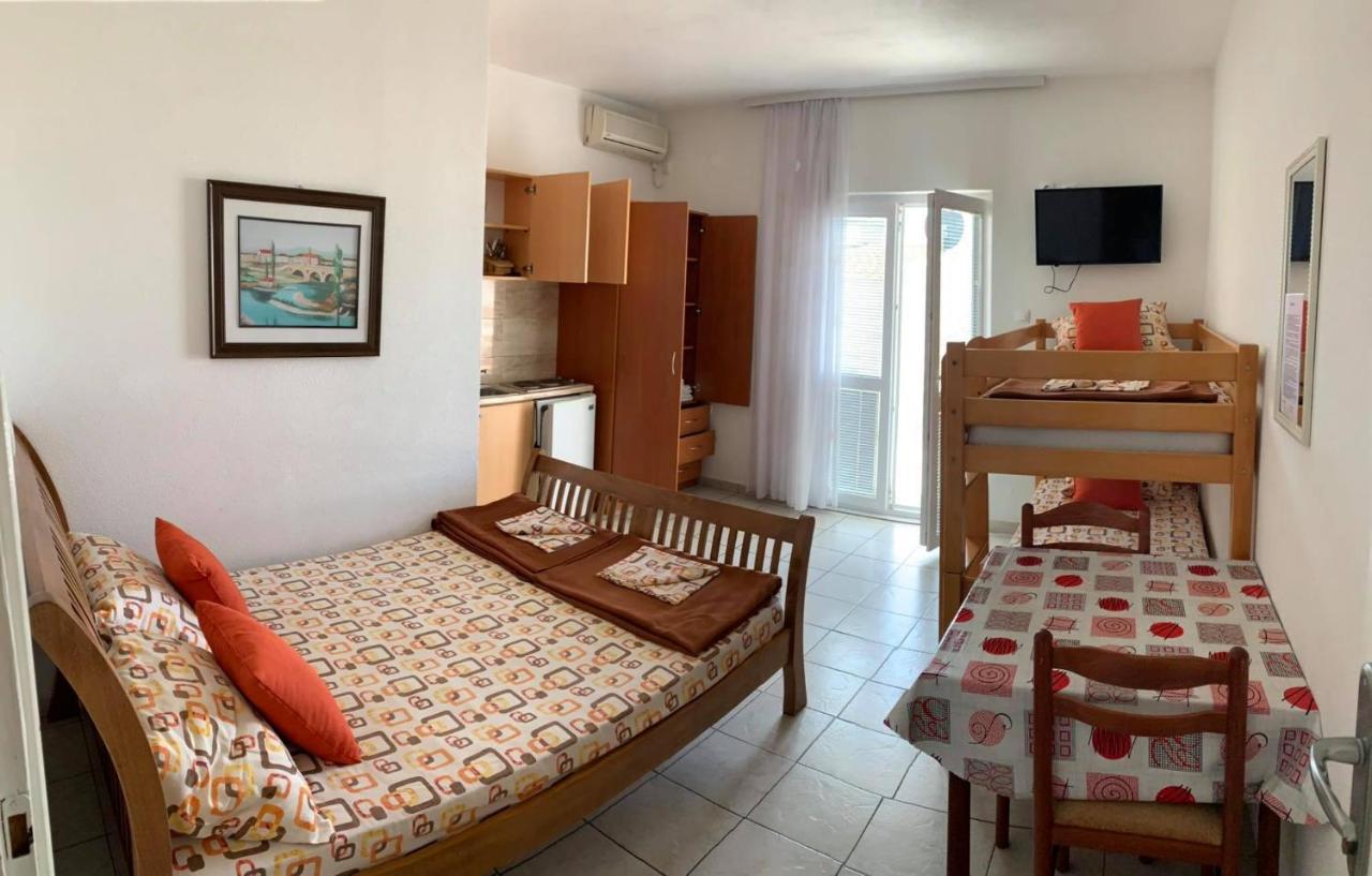 Jelic Apartmani Сутоморе Экстерьер фото