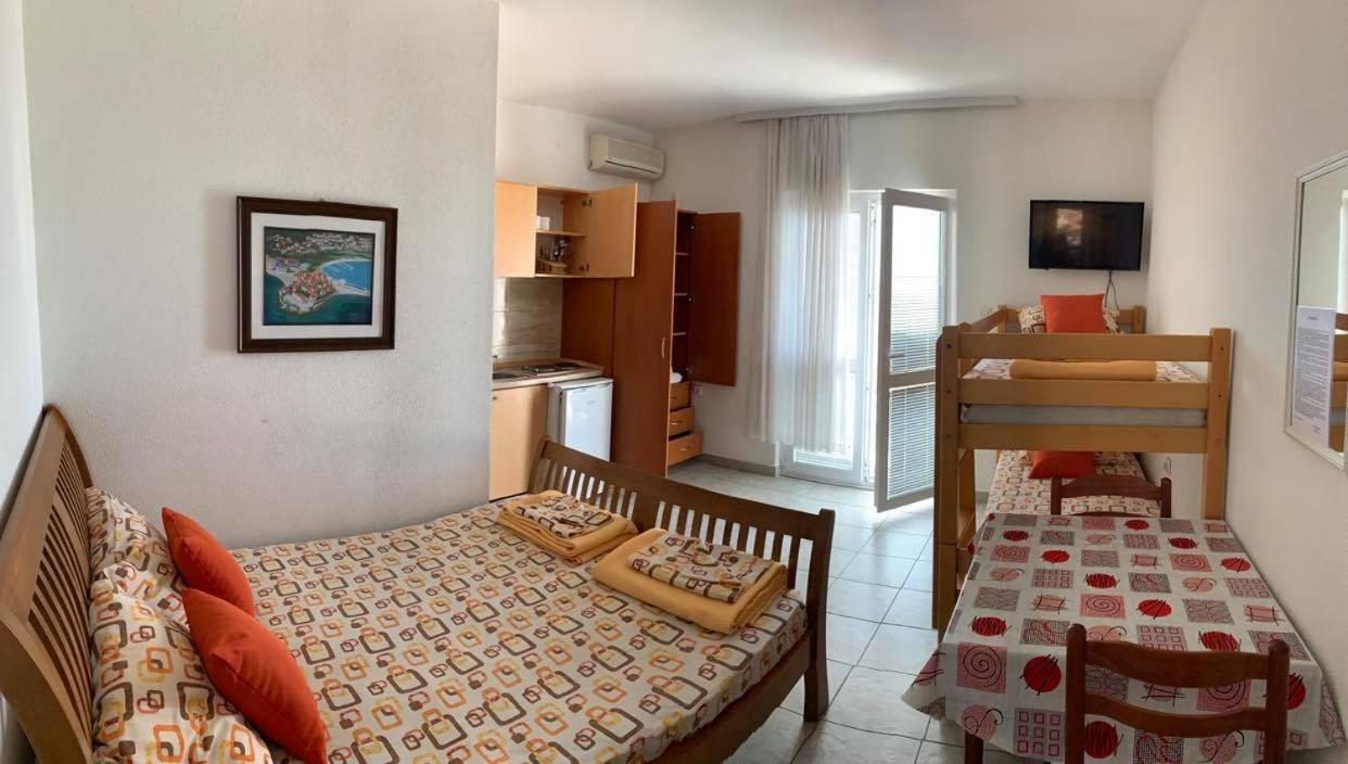Jelic Apartmani Сутоморе Экстерьер фото
