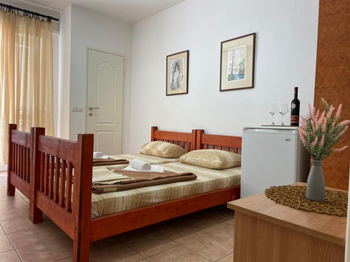 Jelic Apartmani Сутоморе Экстерьер фото